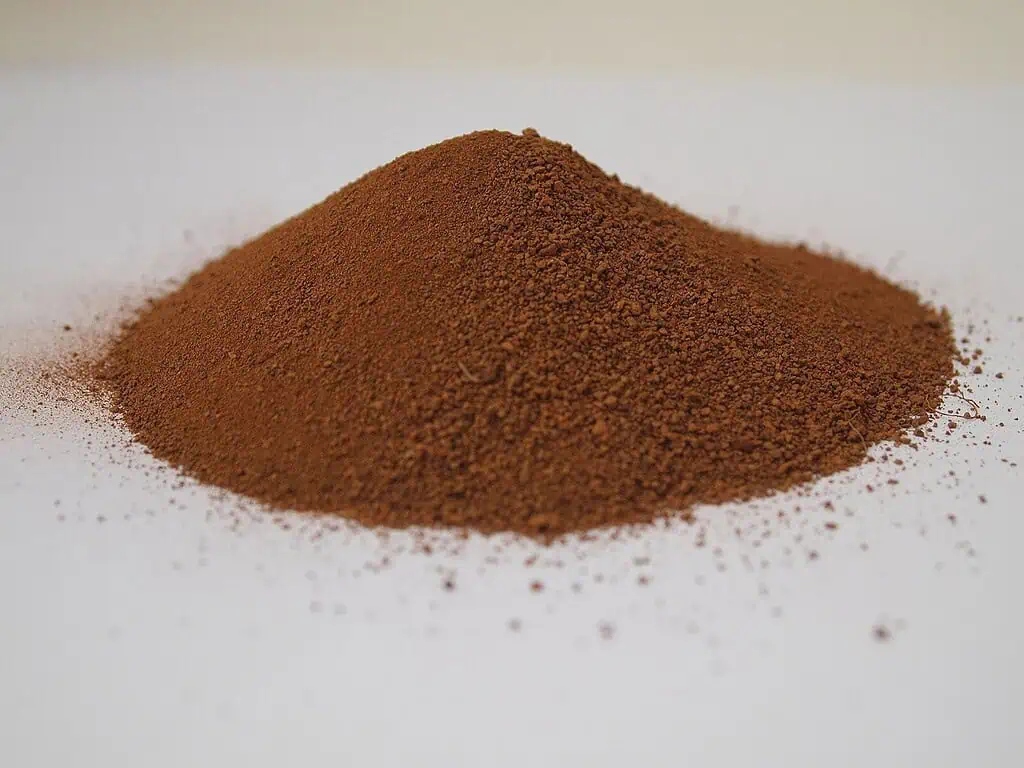 martianregolithsimulant-pile-17737159868501441195163 Vi khuẩn và nước tiểu phi hành gia có thể là chìa khóa xây dựng những ngôi nhà đầu tiên trên Sao Hỏa - Ảnh 1.