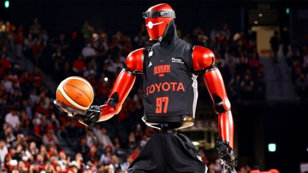 Toyota gây sốt với robot CUE7 cao hơn 2 mét, ném bóng chuẩn xác khiến cả NBA cũng phải dè chừng