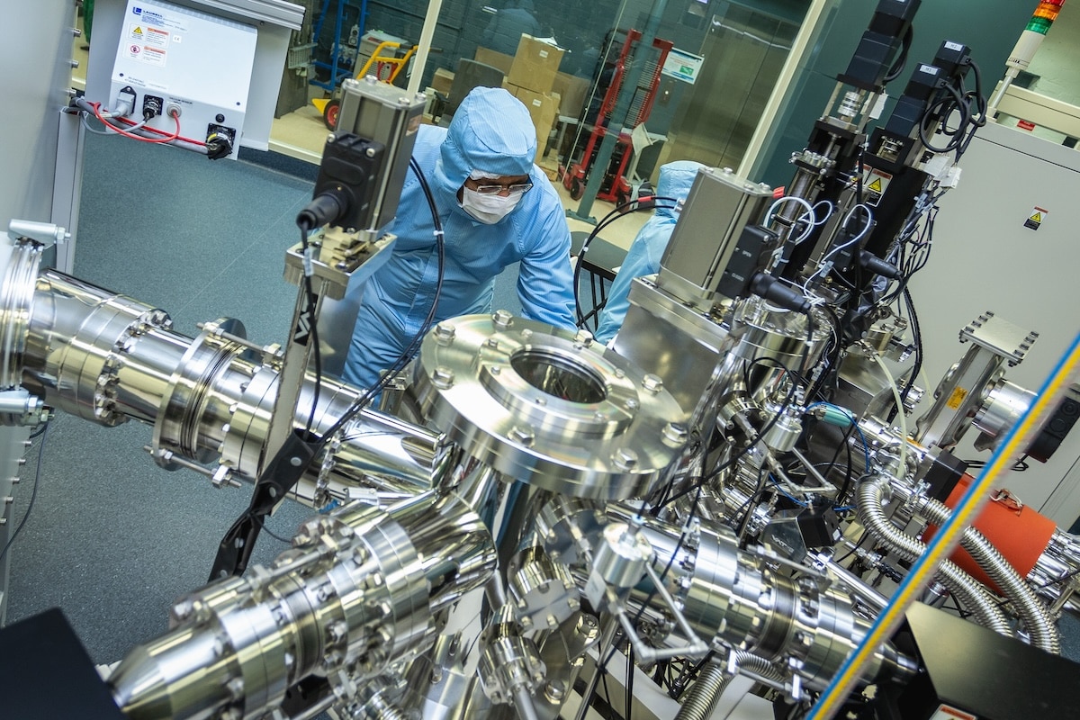 csiro-quantum-battery-fabrication-lab-1773897161116-17738971615421440954201