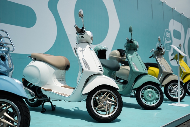 Đi Vespa không đơn giản là “chạy xe”, đó là một kiểu “trình diễn di sản”- Ảnh 8.