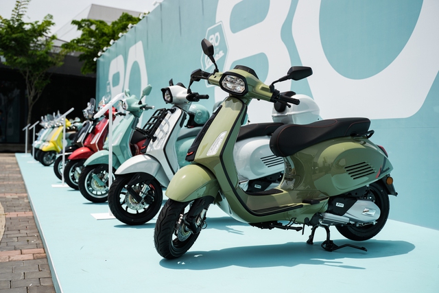 Đi Vespa không đơn giản là “chạy xe”, đó là một kiểu “trình diễn di sản”- Ảnh 4.