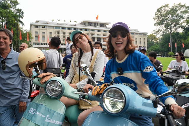 Đi Vespa không đơn giản là “chạy xe”, đó là một kiểu “trình diễn di sản”- Ảnh 3.