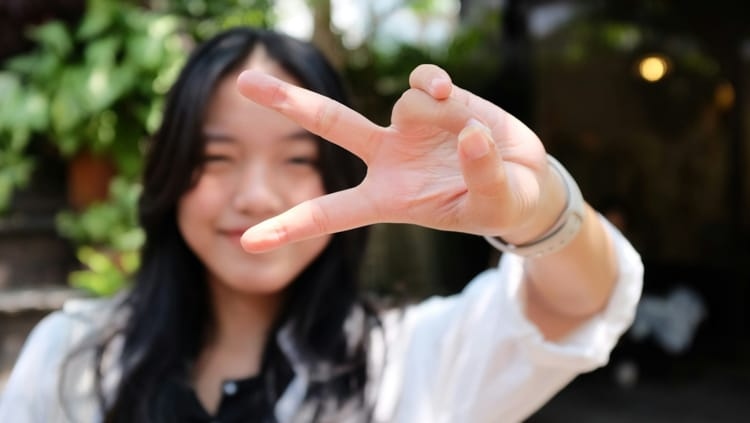 v-sign-fingerprints2-1778819414045-17788194141841811693126
