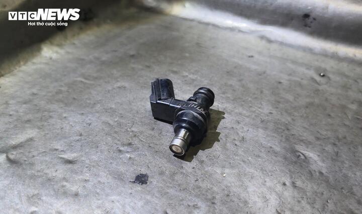 xang-e10-08243041-1780046276371-17800462764891466634885-1 Xăng E10 bị nghi ngờ làm xe chết máy, thợ sửa chữa chỉ ra nguyên nhân bất ngờ - Ảnh 4.