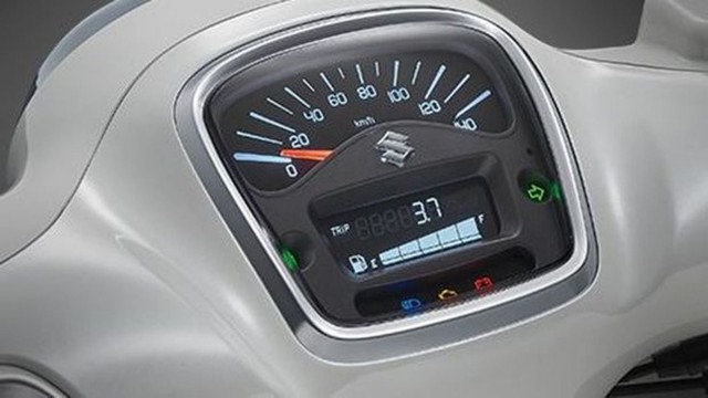 ‘Vua xe ga’ 125cc mới của Suzuki ra mắt: thiết kế ‘nét’ như Honda SH, có phanh ABS, giá 72 triệu đồng- Ảnh 4.