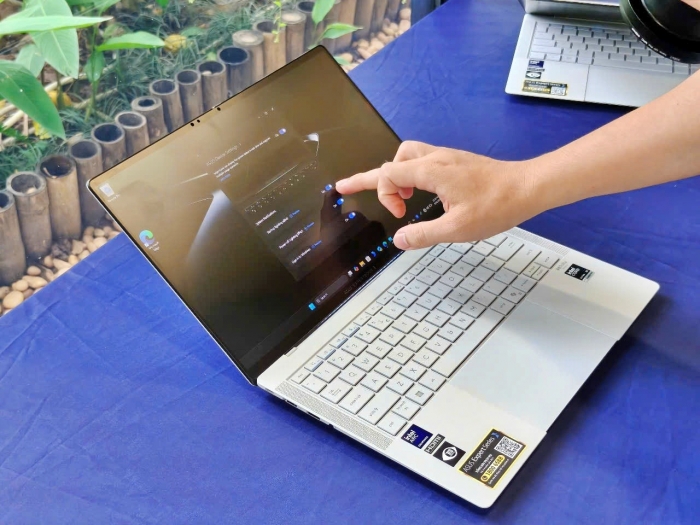 asus-expertbook-ultra-1-1