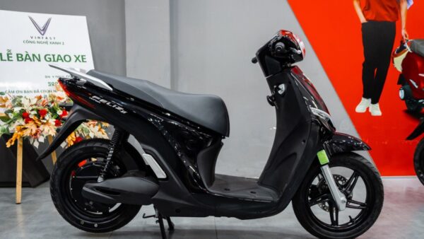 Chủ xe VinFast Feliz II: Chở nặng hơn 200 km vẫn êm, đổi pin chưa đầy một phút