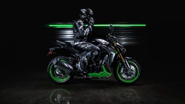 Siêu mô tô 4 xi-lanh Kawasaki Z1100 2027 ra mắt bản mới khiến Honda CB1000R và Yamaha MT-10 tái mặt
