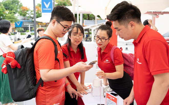 Techcombank ra mắt Techcombank OneU, kiến tạo nền tảng khách hàng thân thiết hàng đầu Việt Nam- Ảnh 1. Techcombank ra mắt Techcombank OneU, kiến tạo nền tảng khách hàng thân thiết hàng đầu Việt Nam- Ảnh 1.