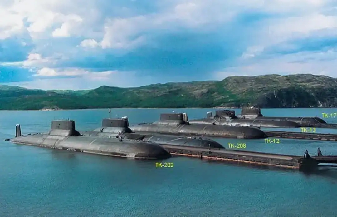 5-typhoons-sitting-at-zapadnaya-litsa-litsa-fjor-1792987595181-17929875956831612122857