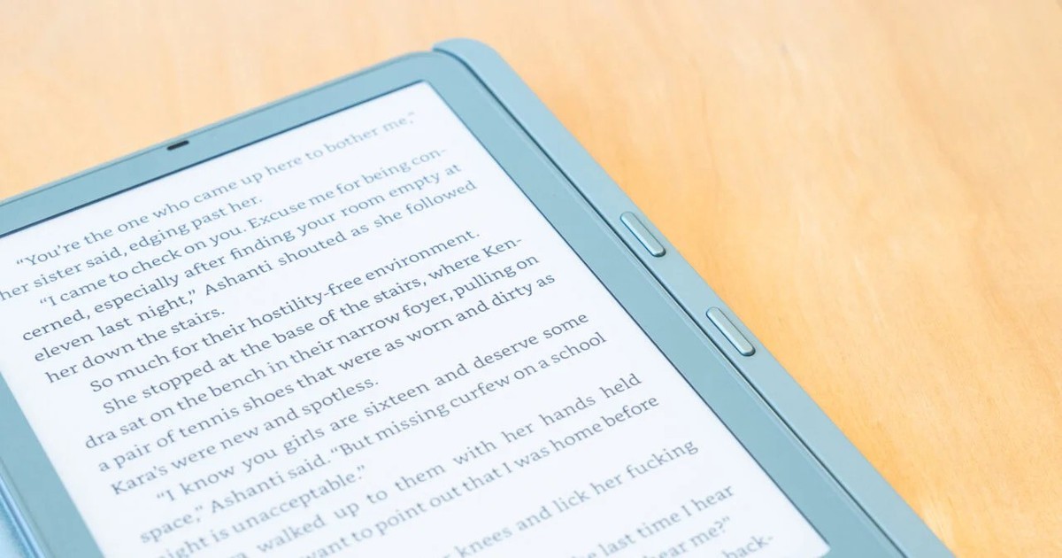 Ốp lưng Kindle mới của Amazon gây sốt cộng đồng nhờ tích hợp nút bấm lật trang vật lý
