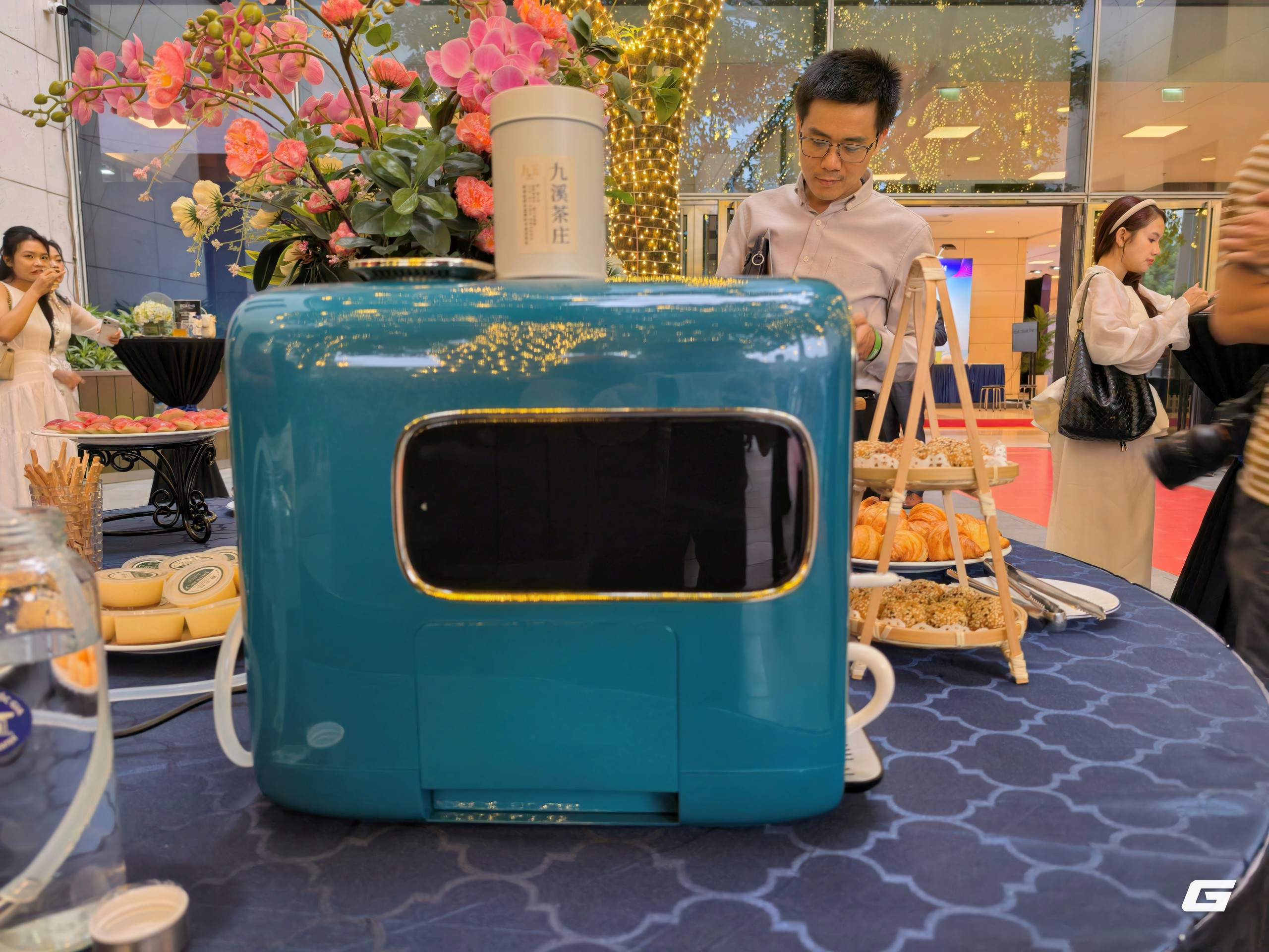 chaxiaoniuimg20261004170546-17911762053031889051124 Trải nghiệm máy pha trà AI ChaXplorer N5 tại Gala Better Choice Awards 2026 - Ảnh 3.