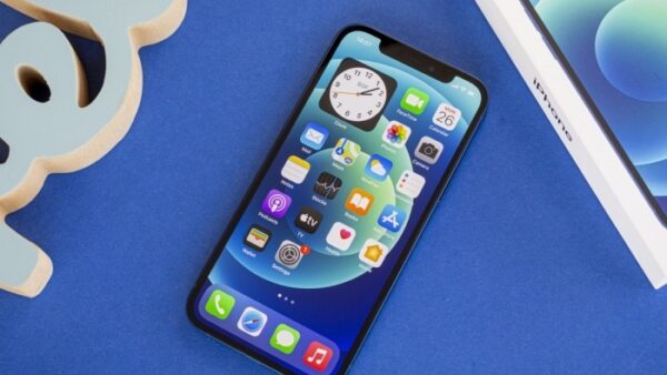 Giá iPhone 12 cũ tháng 10/2026: Rẻ sập sàn, iPhone màn OLED rẻ nhất Việt Nam, ngang cơ iPhone 17e
