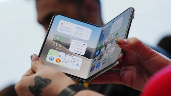Hé lộ bí mật giấu trong bản lề giúp iPhone Duo mỏng nhưng mạnh hơn 35%