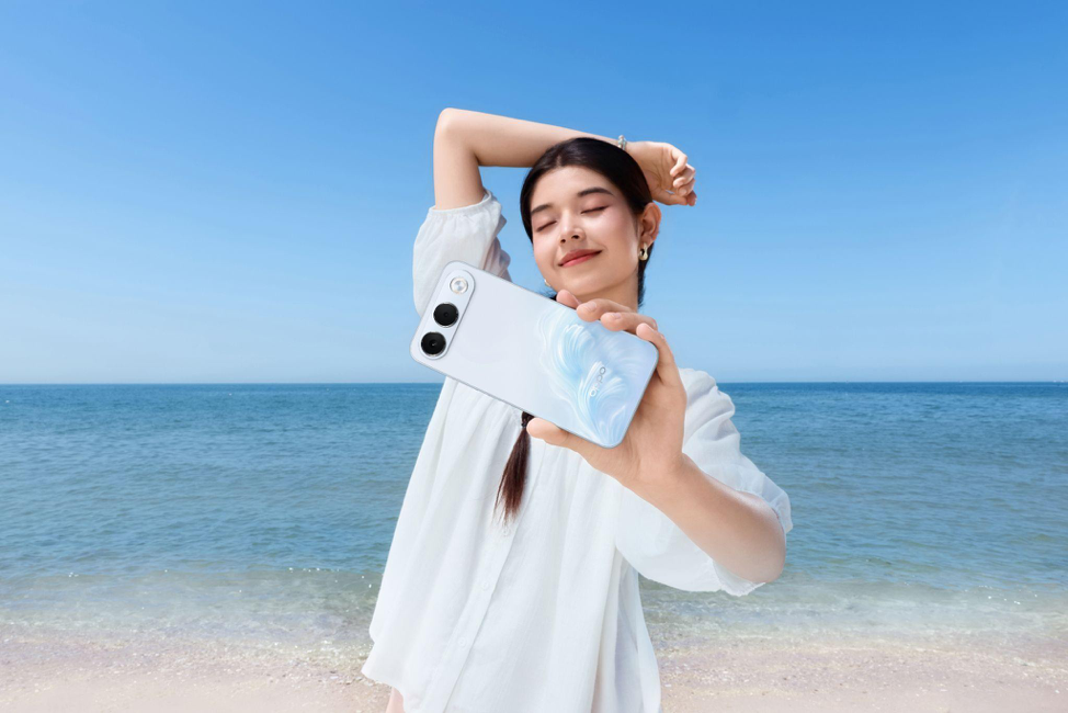 oppo-a7-pro-5g-ra-mat-1-1791431517.png