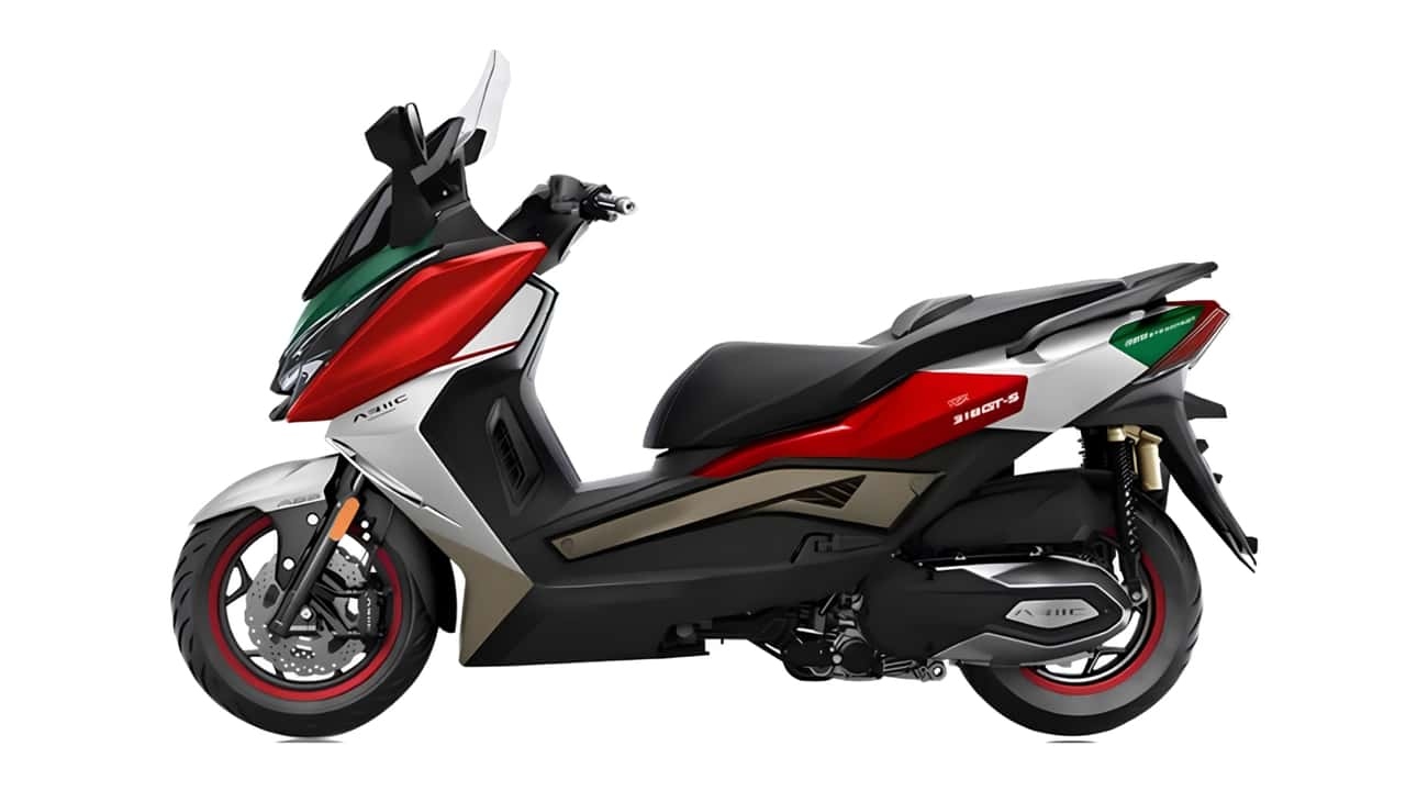 this-chinese-maxi-scooter-wants-to-take-on-honda-1791777094344-17917770950101425348244