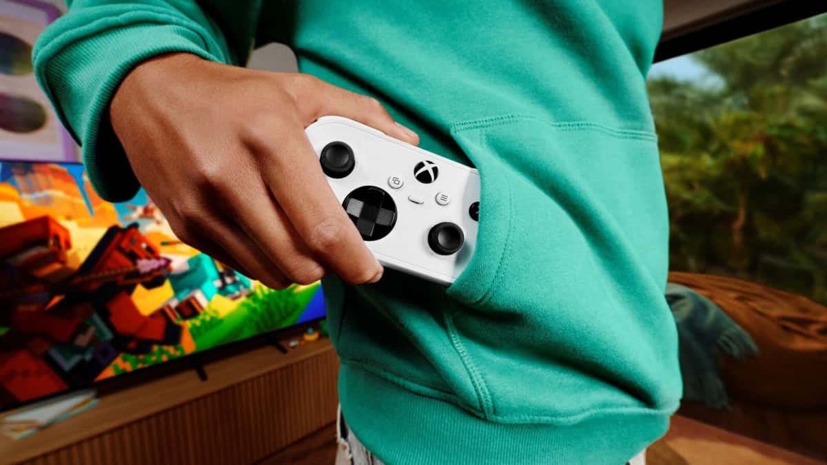 xboxnanocontroller-1792062997179-1792062998381871645597
